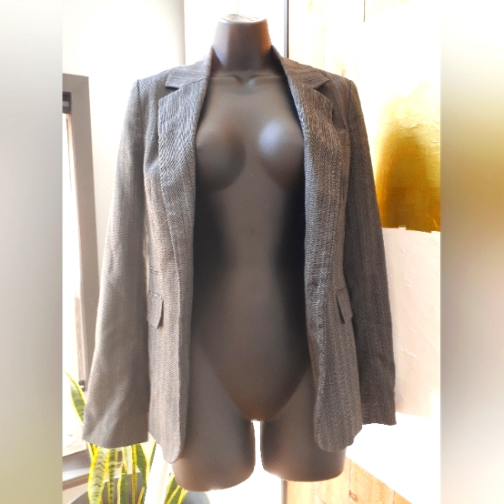 Grey blazer with stripes